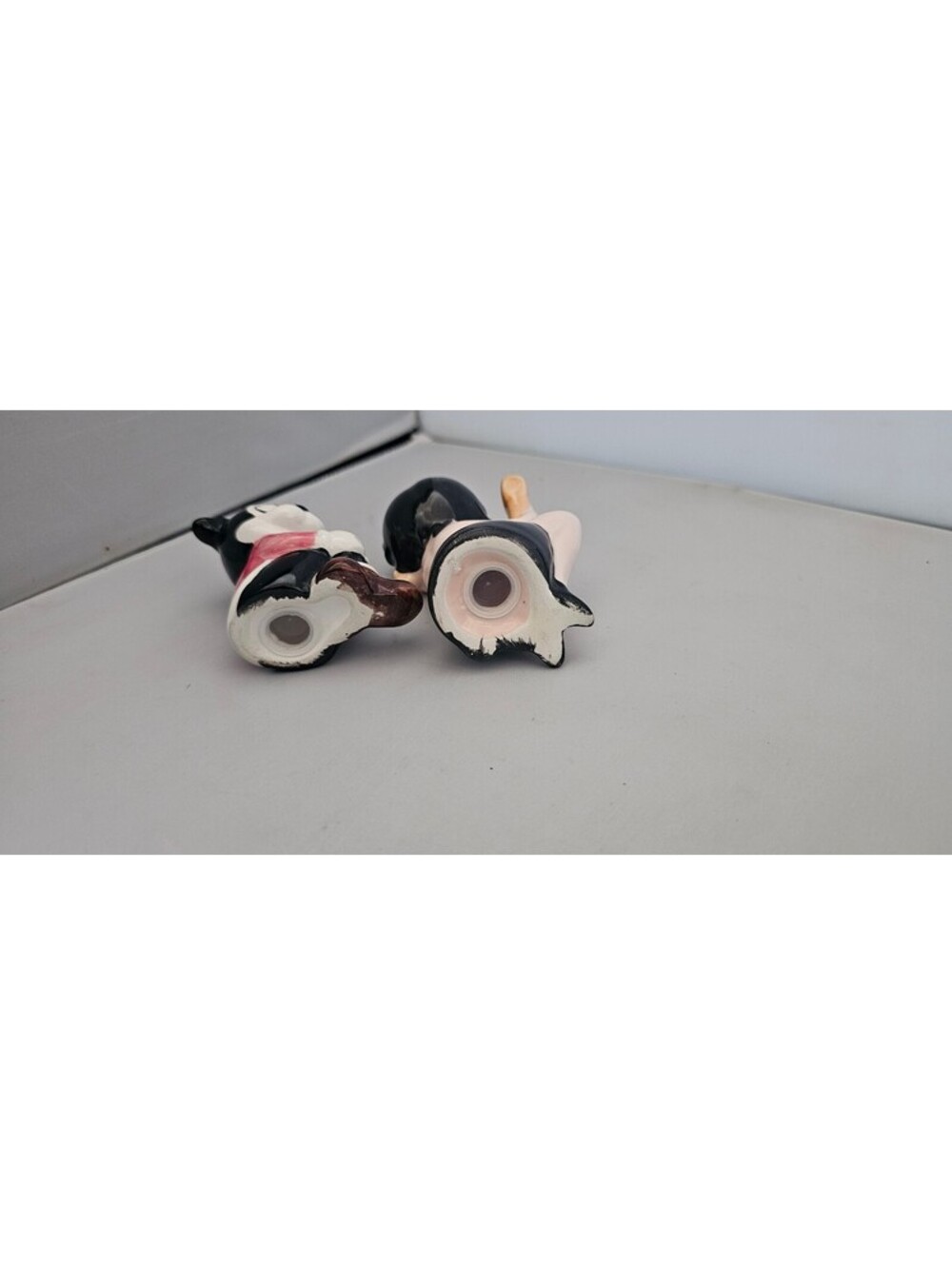 Vintage Ceramic Betty Boop and Pudgy Dog Salt and Pepper Shakers - Picture 4 of 4
